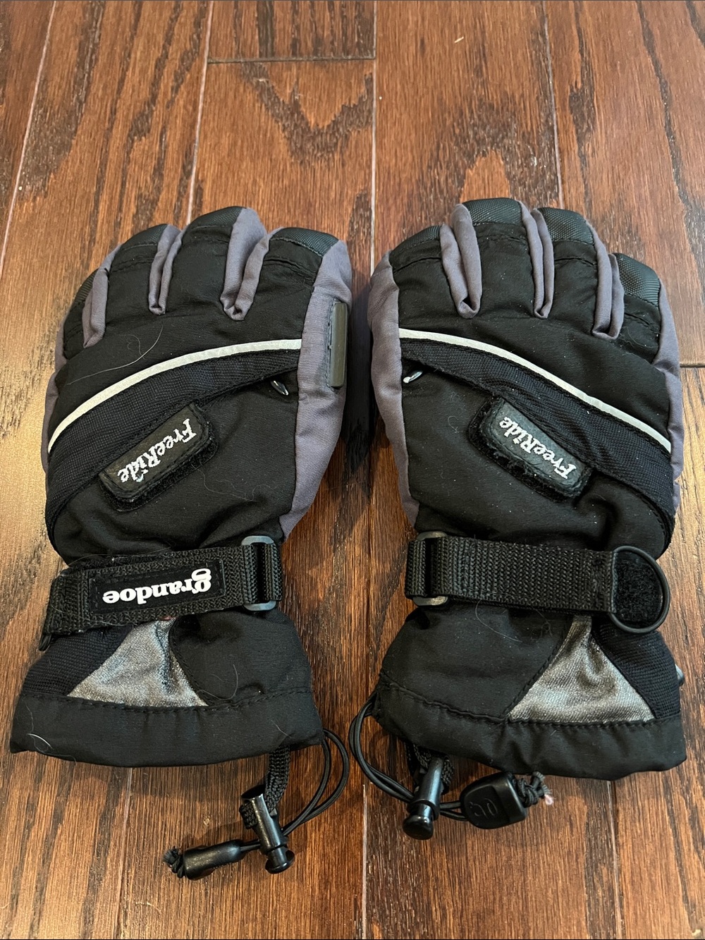 Grandoe Kids Black and Gray Insulated Mittens